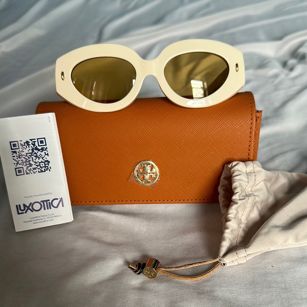 Cream Sunglasses with Orange Case